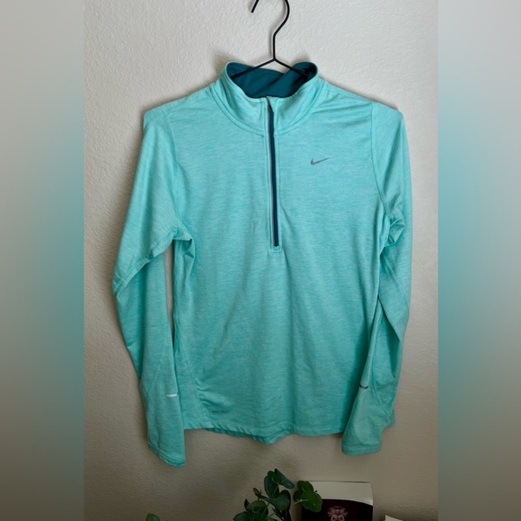 Nike Runners Pull Over - Picture 1 of 4